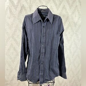 Linea Done navy striped button up size L